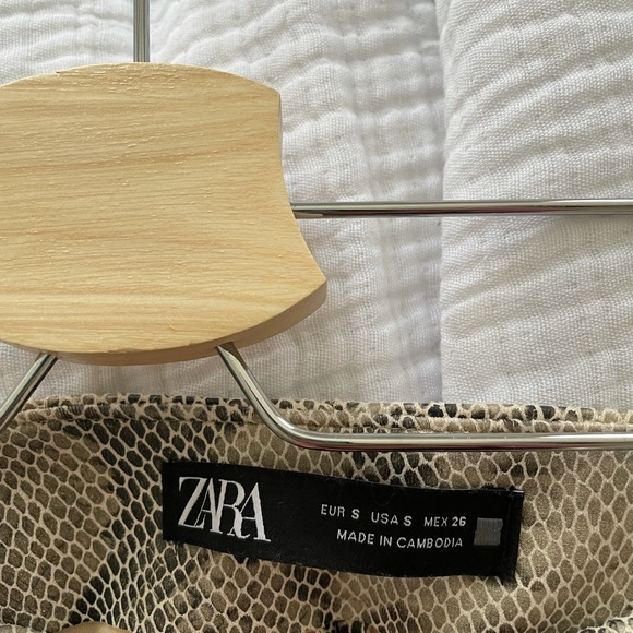 Zara Snakeskin Skort - Picture 2 of 2